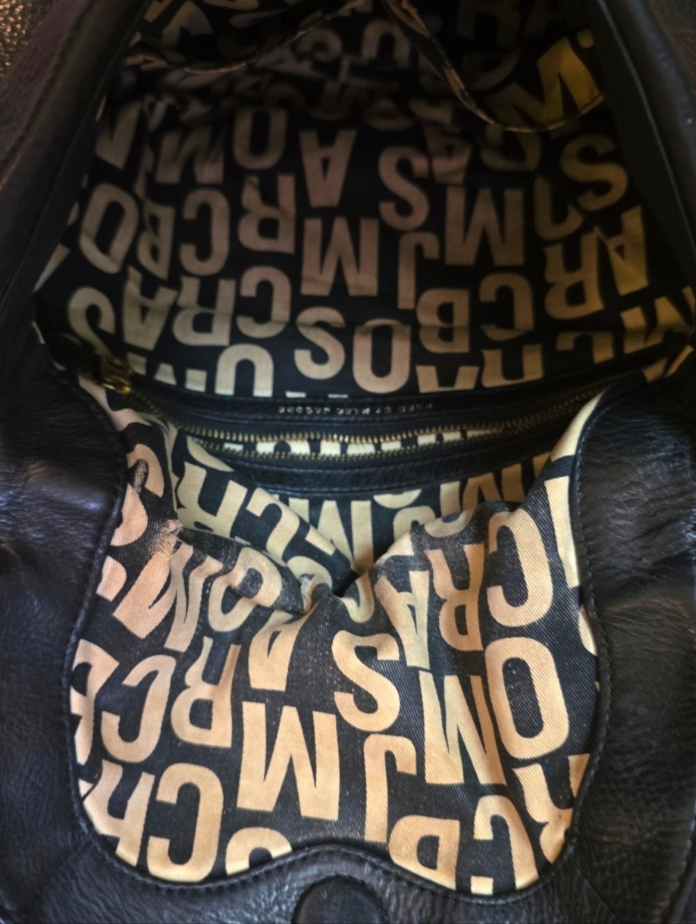 Marc by Marc Jacobs Black Leather Shoulder Bag Slouchy Crossbody Hobo Purse - Picture 10 of 11